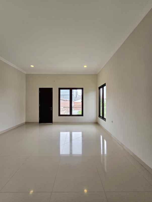 dijual rumah duren sawit jaktim