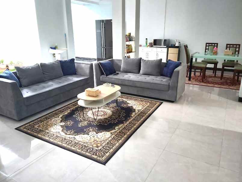 dijual rumah gading griya lestari