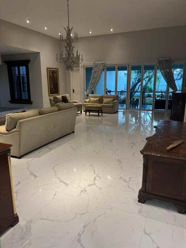 dijual rumah gaharu cilandak jakarta