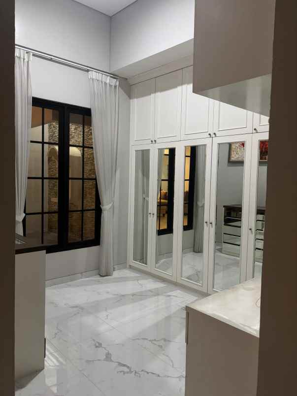 dijual rumah gaharu cilandak jakarta