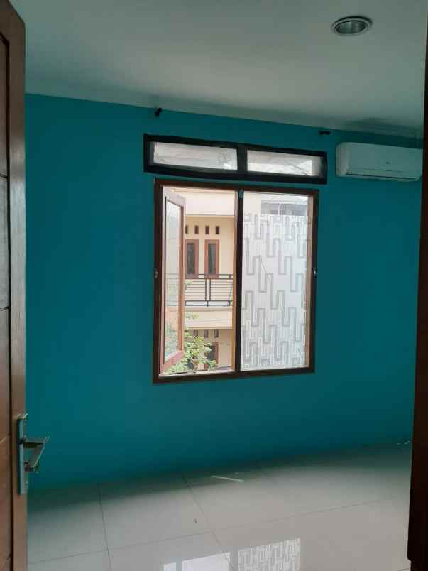 dijual rumah gg spoor