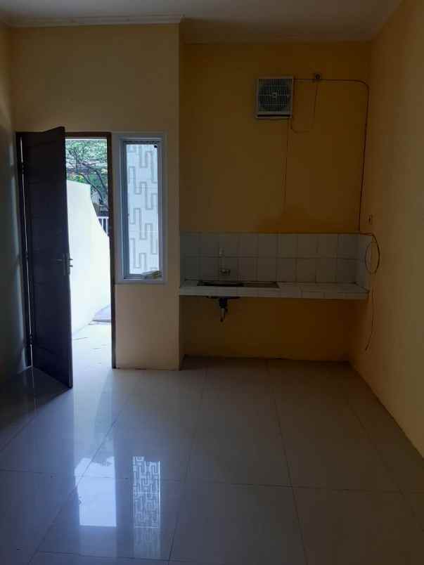 dijual rumah gg spoor