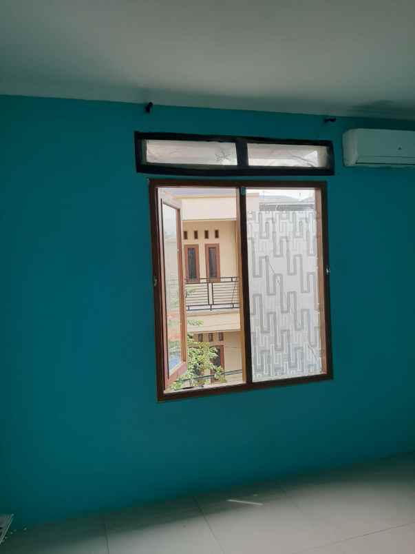 dijual rumah gg spoor