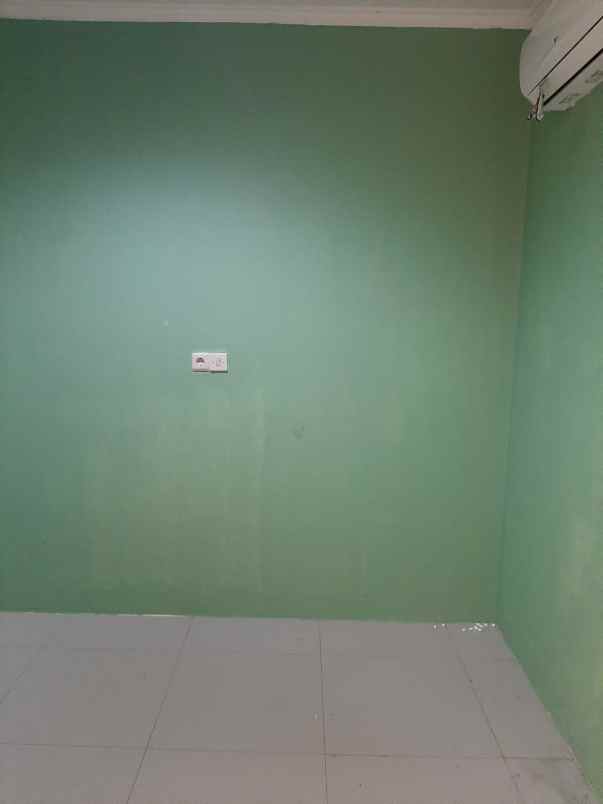 dijual rumah gg spoor