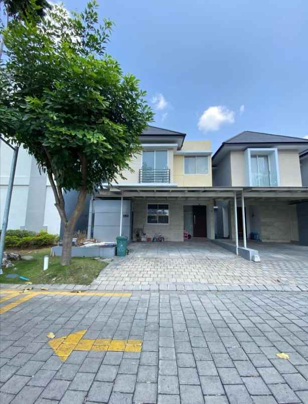 dijual rumah graha natura