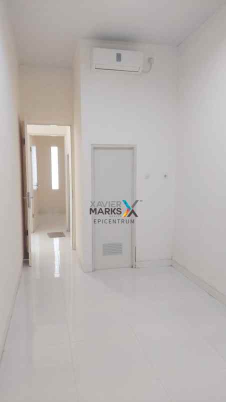 dijual rumah graha sukolilo regency siap huni