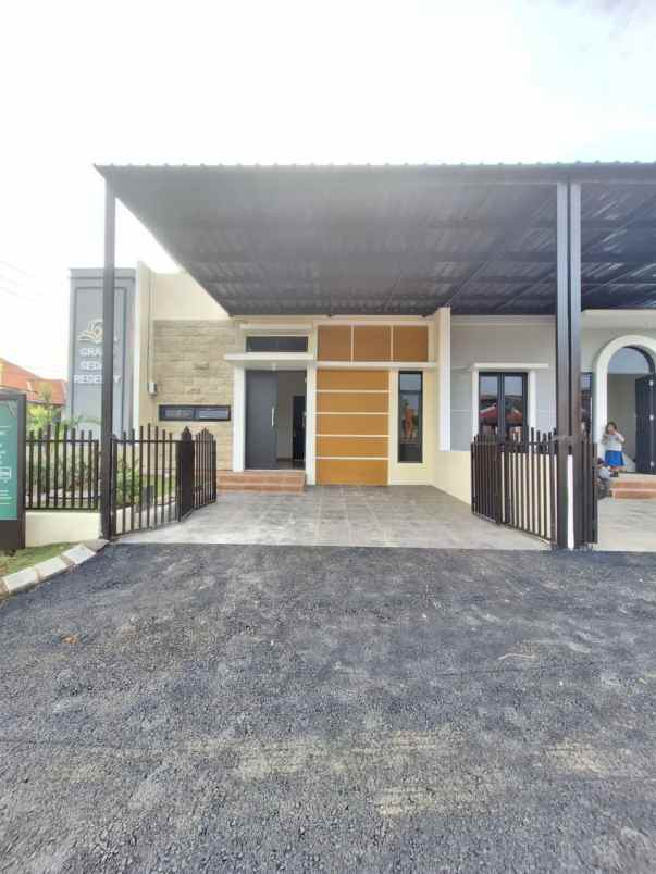 dijual rumah grand sedati