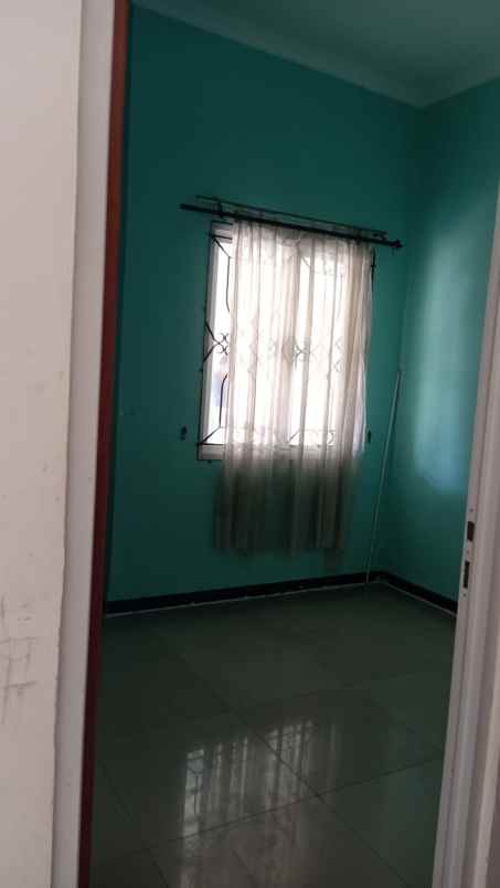 dijual rumah green royal jalan bambu