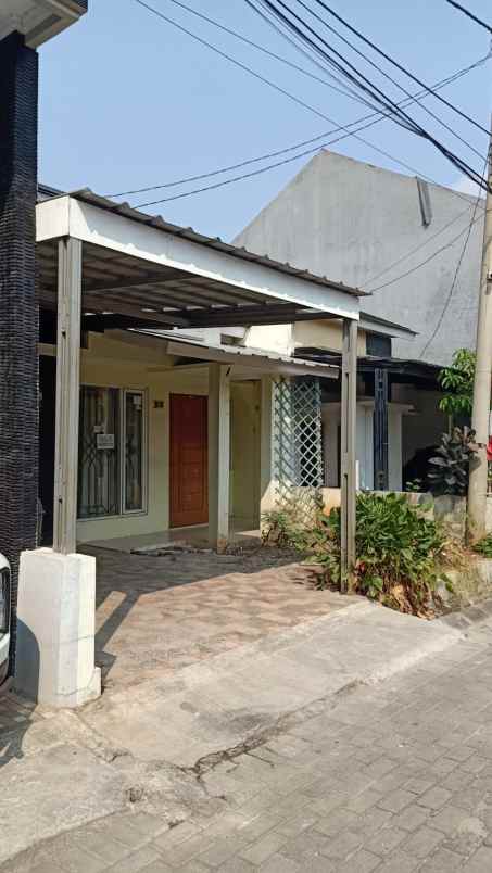 dijual rumah green royal jalan bambu
