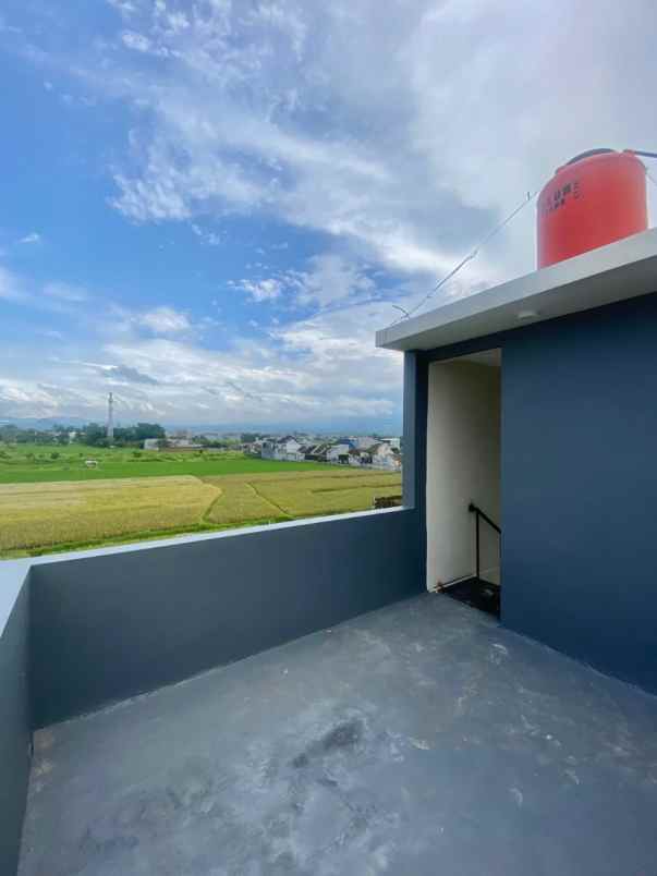 dijual rumah green tombro residence