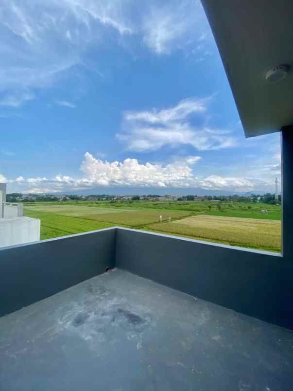 dijual rumah green tombro residence