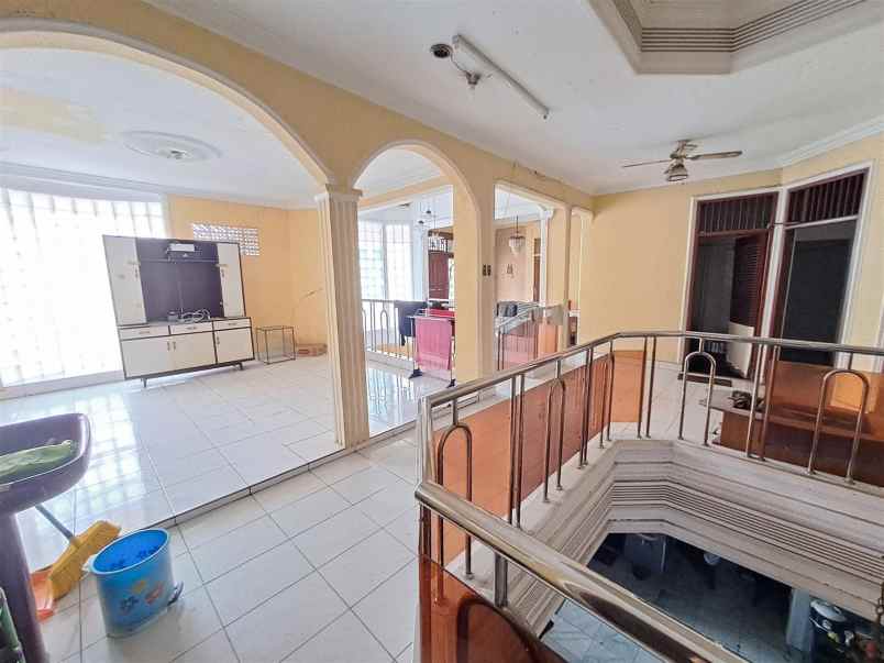 dijual rumah grogol tomang jakarta