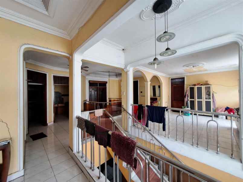 dijual rumah grogol tomang jakarta