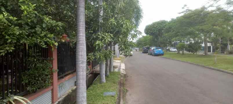 dijual rumah harapan indah cluster aralia