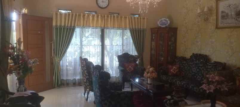 dijual rumah harapan indah cluster aralia