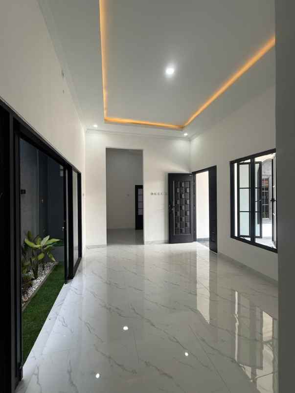 dijual rumah harapan regency