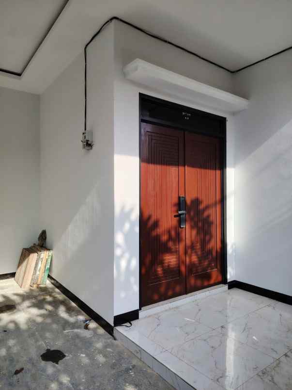 dijual rumah jagakarsa
