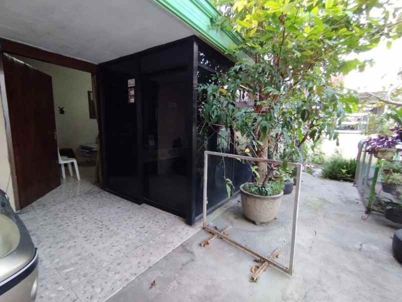 dijual rumah jajar laweyan surakarta