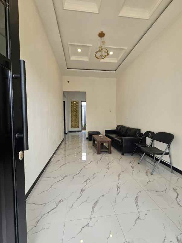dijual rumah jalan bungsan bedahan