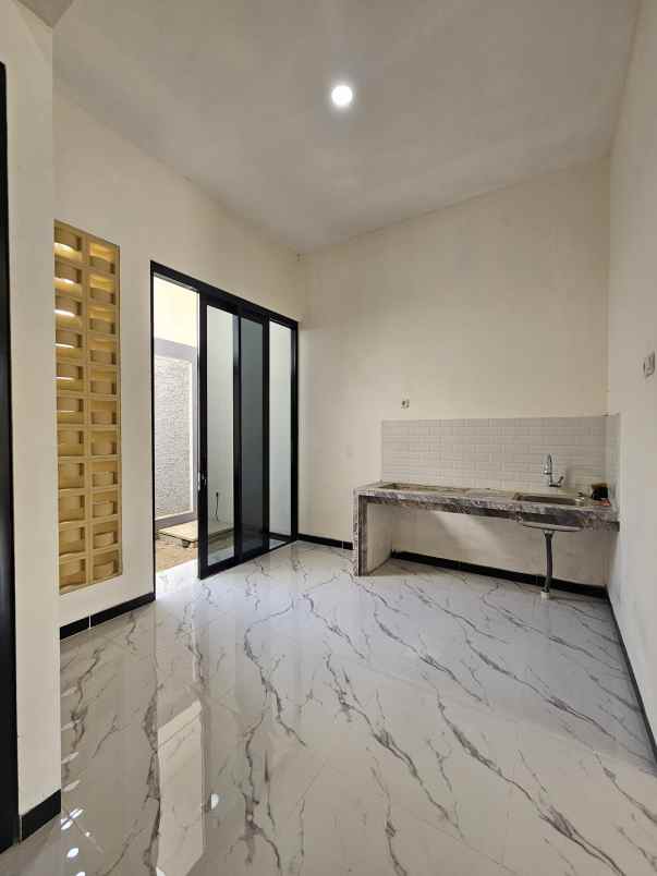 dijual rumah jalan bungsan bedahan