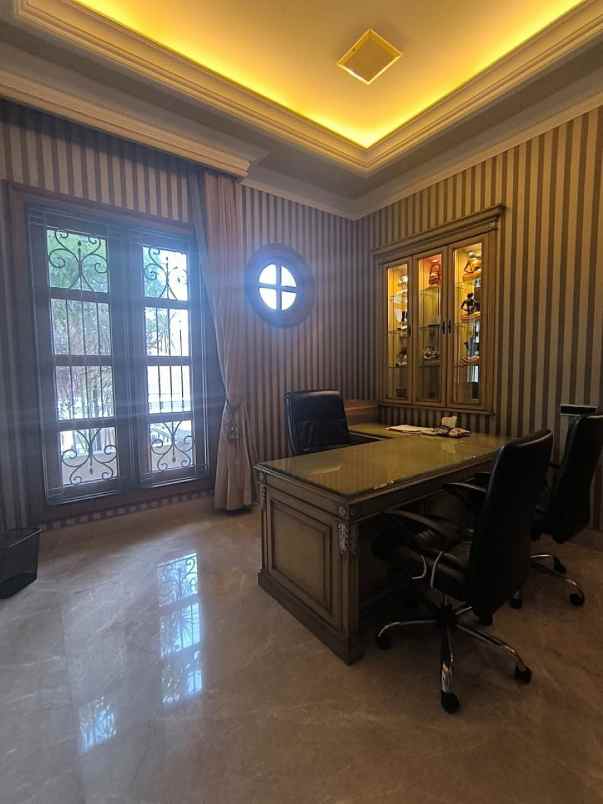 dijual rumah jalan cemapak putih timur