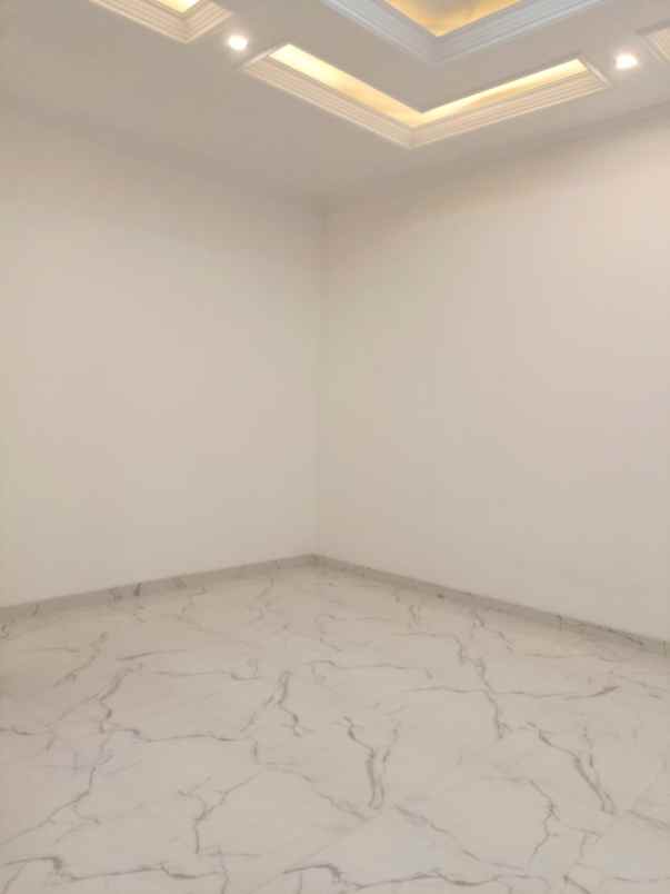 dijual rumah jalan curug agung tanah baru