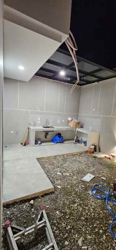 dijual rumah jalan greenlake