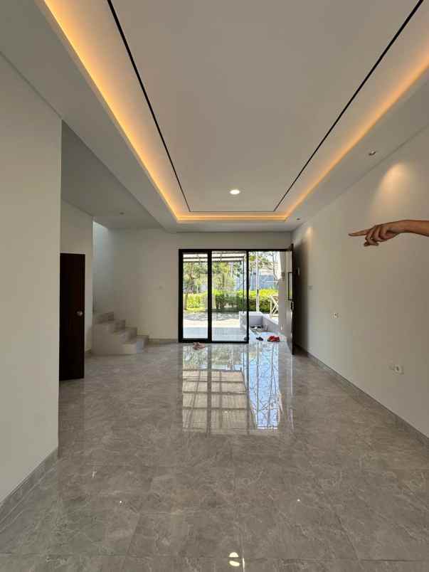 dijual rumah jalan greenlake