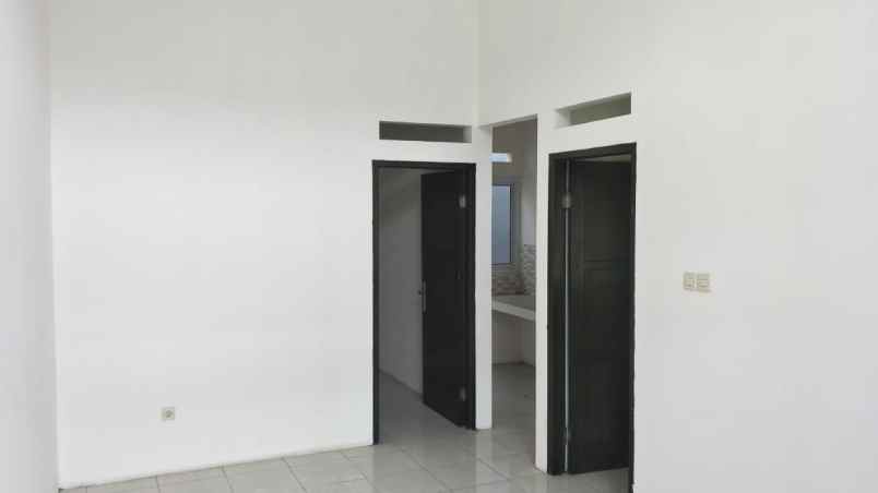 dijual rumah jalan h jaiman kel