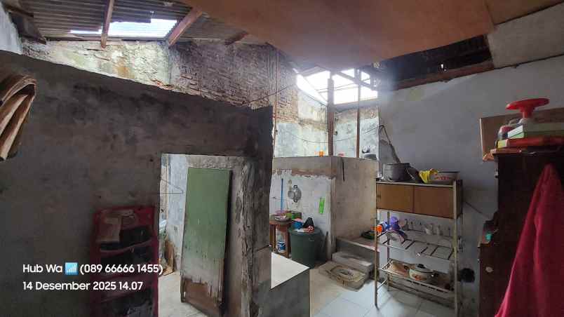 dijual rumah jalan kp belakang kamal