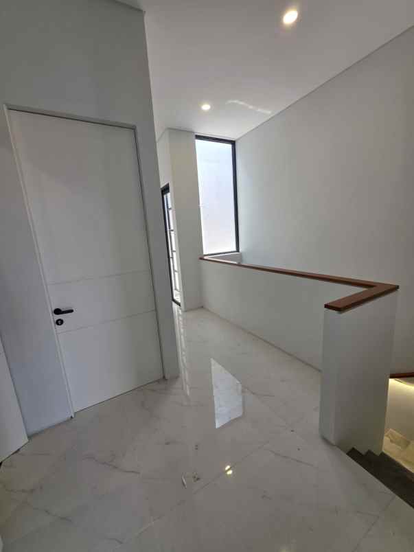 dijual rumah jalan pandugo timur