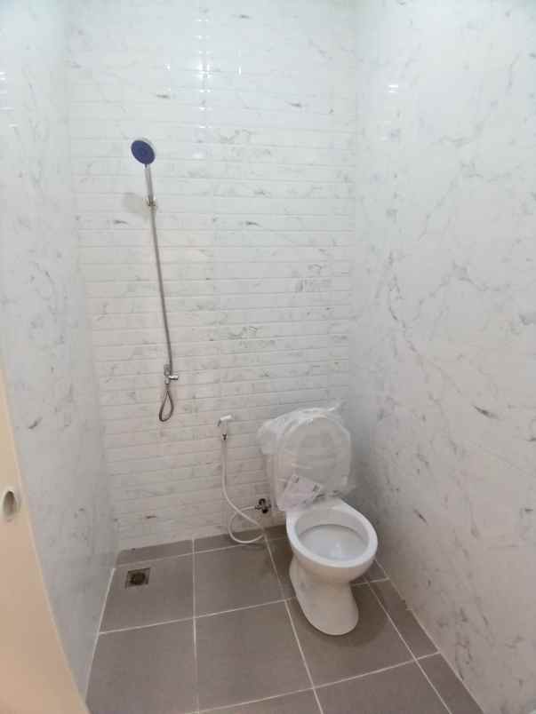 dijual rumah jalan raya babelan kebalen