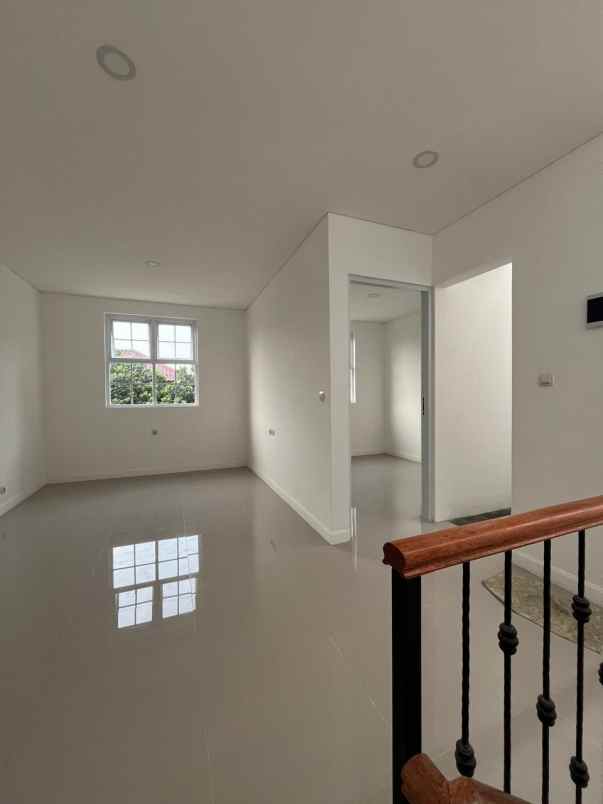 dijual rumah jalan raya cinere limo