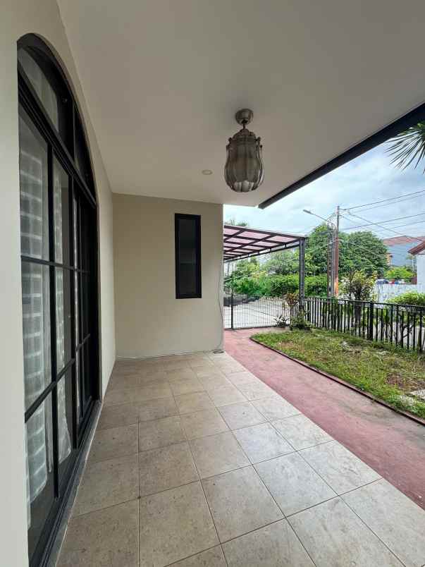 dijual rumah jalan raya cipete jakarta