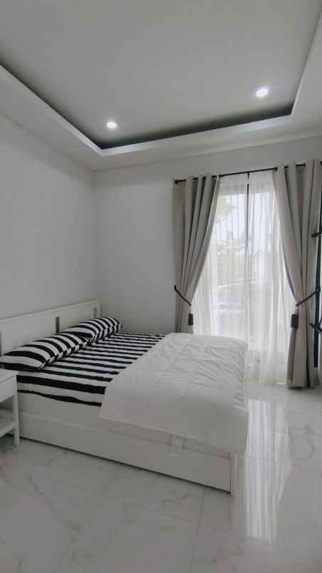 dijual rumah jalan raya lengkong wetan