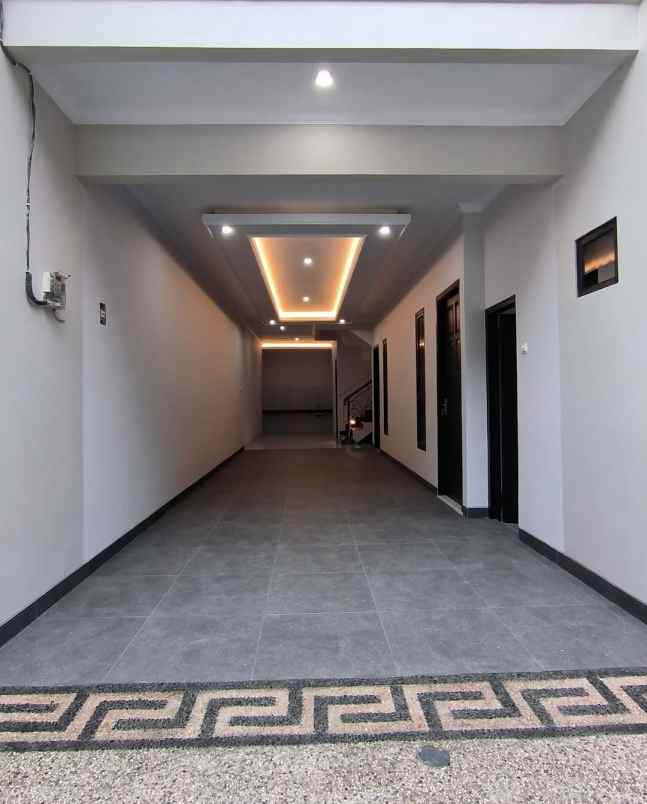 dijual rumah jalan raya pejaten