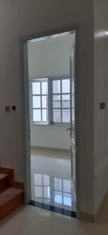 dijual rumah jalan sadar raya