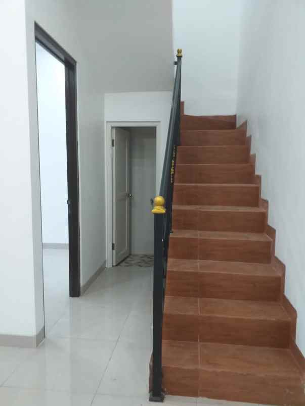 dijual rumah jalan sadar raya ciganjur
