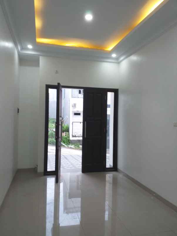 dijual rumah jalan sadar raya ciganjur