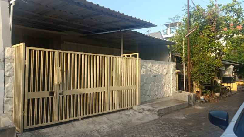 dijual rumah jalan sutorejo timur