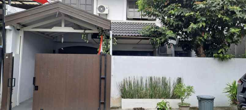 dijual rumah janur hijau kelapa gading