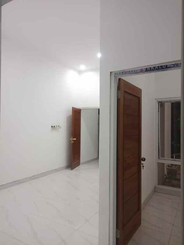 dijual rumah jati rangga