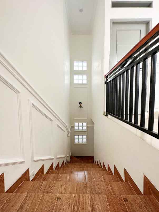 dijual rumah jatimakmur