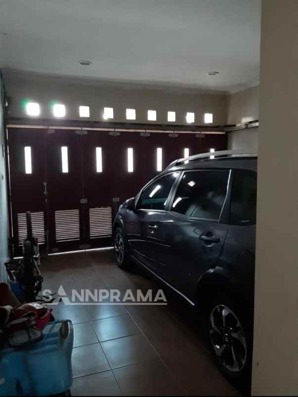 dijual rumah jatipadang