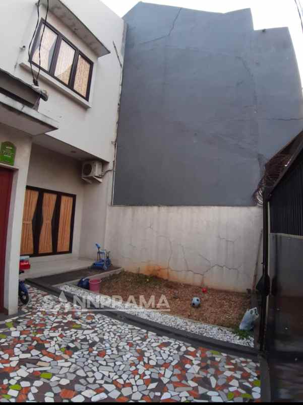 dijual rumah jatipadang