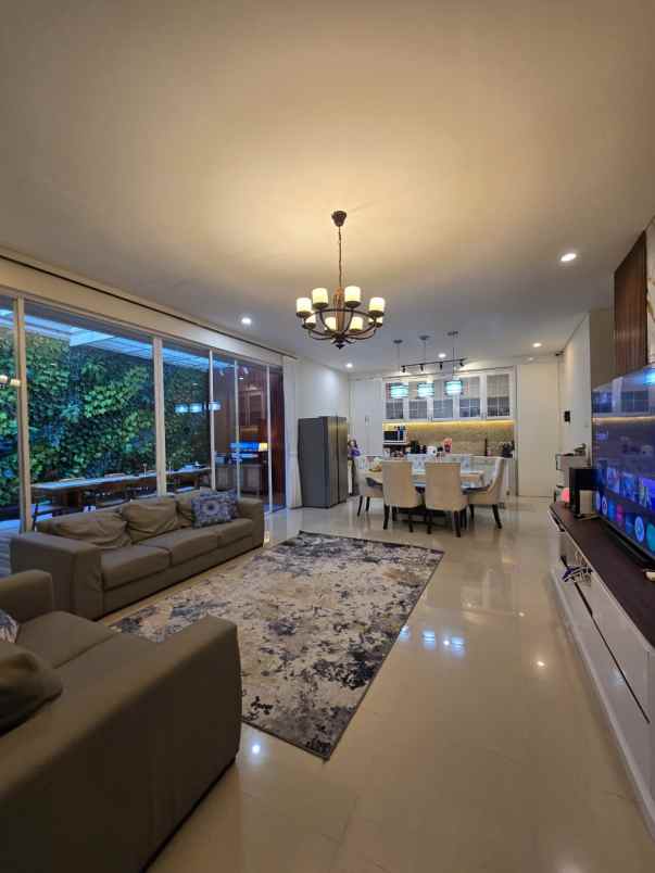dijual rumah jl andara raya