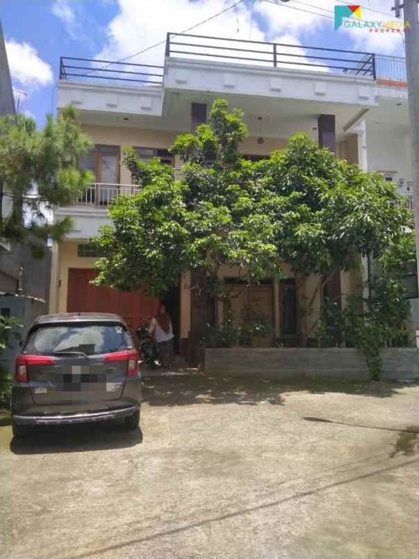 dijual rumah jl ciawitali