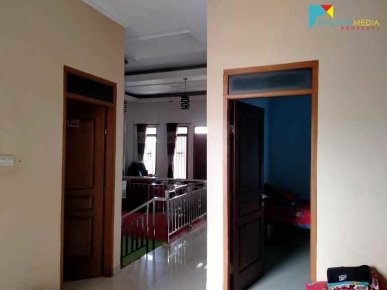 dijual rumah jl ciawitali