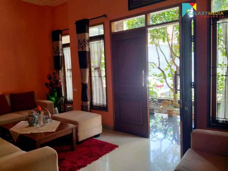 dijual rumah jl ciawitali
