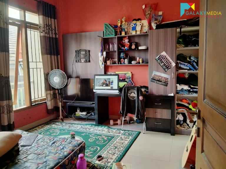 dijual rumah jl ciawitali